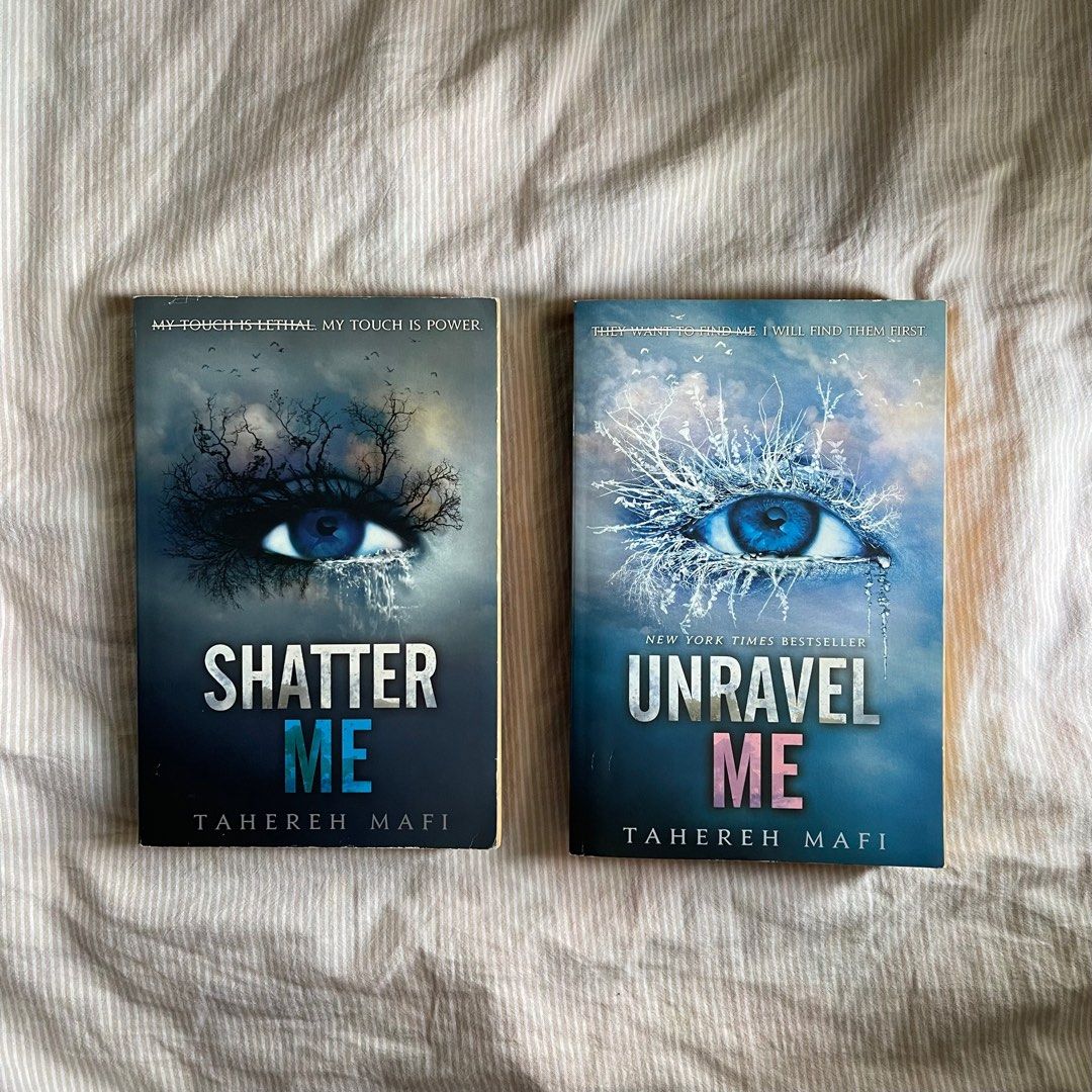 Shatter Me Series 2 Books combo (Shatter me + Unravel me) – Grey